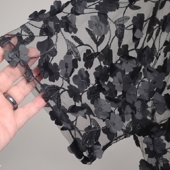 *NWT House Of Harlow 1960 Black Sheer Floral Romantic Whimsy Applique Kimono - Picture 4 of 12